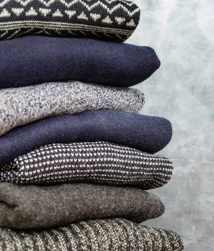 stack-of-wool-scarves